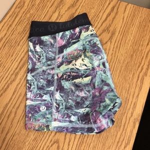 Lululemon size 6 shorts